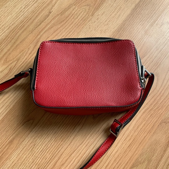 Kendall and Kylie camera style bag - Picture 3 of 3